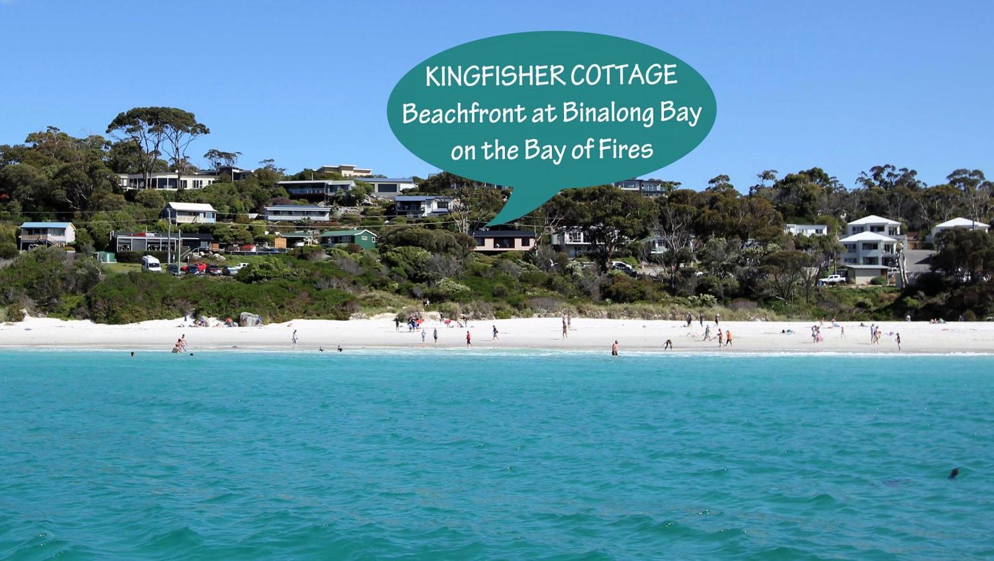 Kingfisher Cottage Beachfront At The Binalong Bay エクステリア 写真