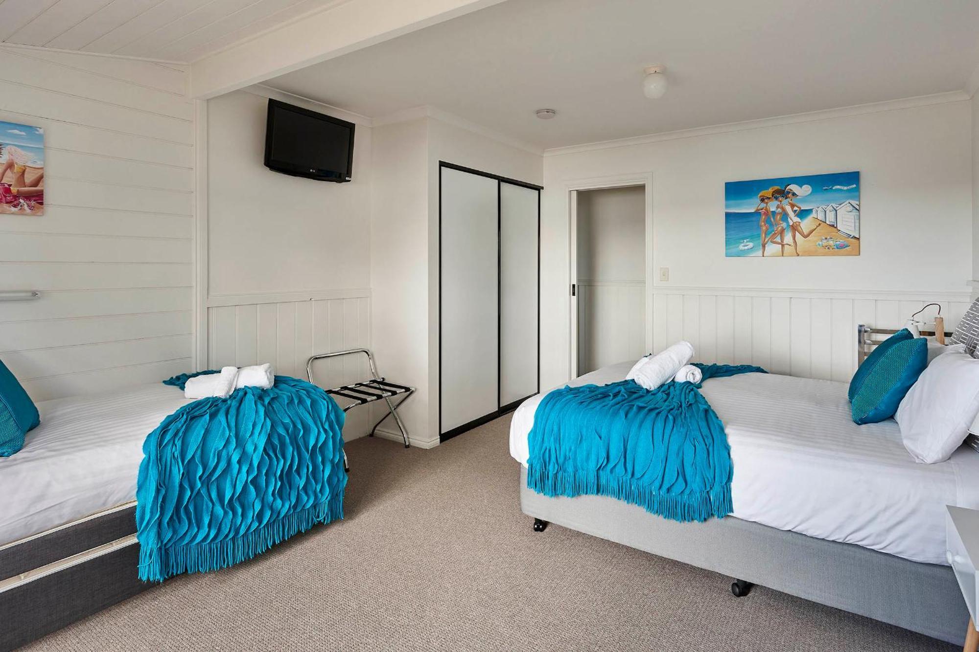 Kingfisher Cottage Beachfront At The Binalong Bay エクステリア 写真